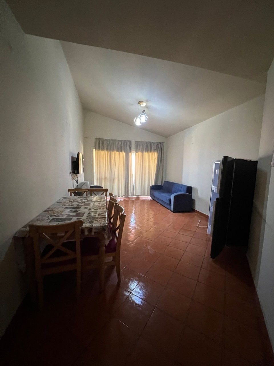 شاليه للبيع فوري غرفتين عالبحر والبسين 