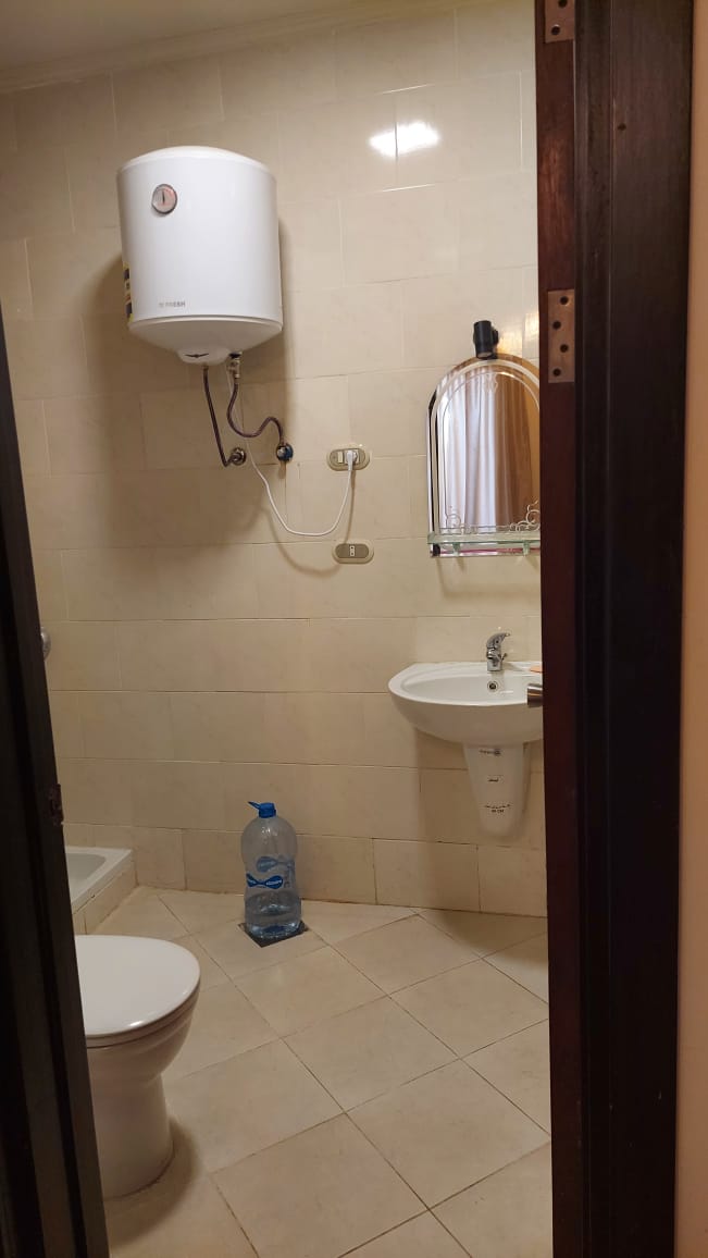 شاليه للبيع فوري غرفتين عالبحر والبسين 