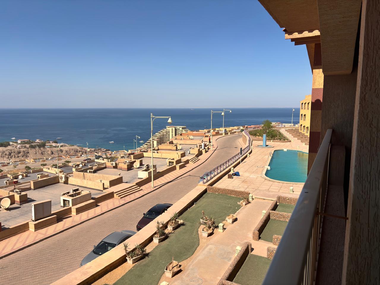 شاليه بسعر ممتاز بفيو روعه عالبحر 100م _ غرفتين 