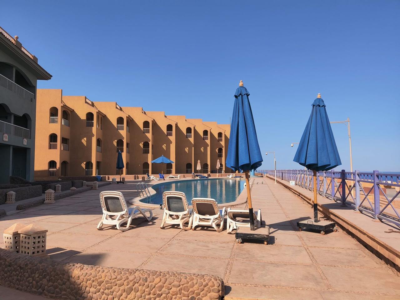 شاليه للبيع فالحدائق المعلقة ارضي + جاردن شايفه البحر بأقل سعر فالسوق !!