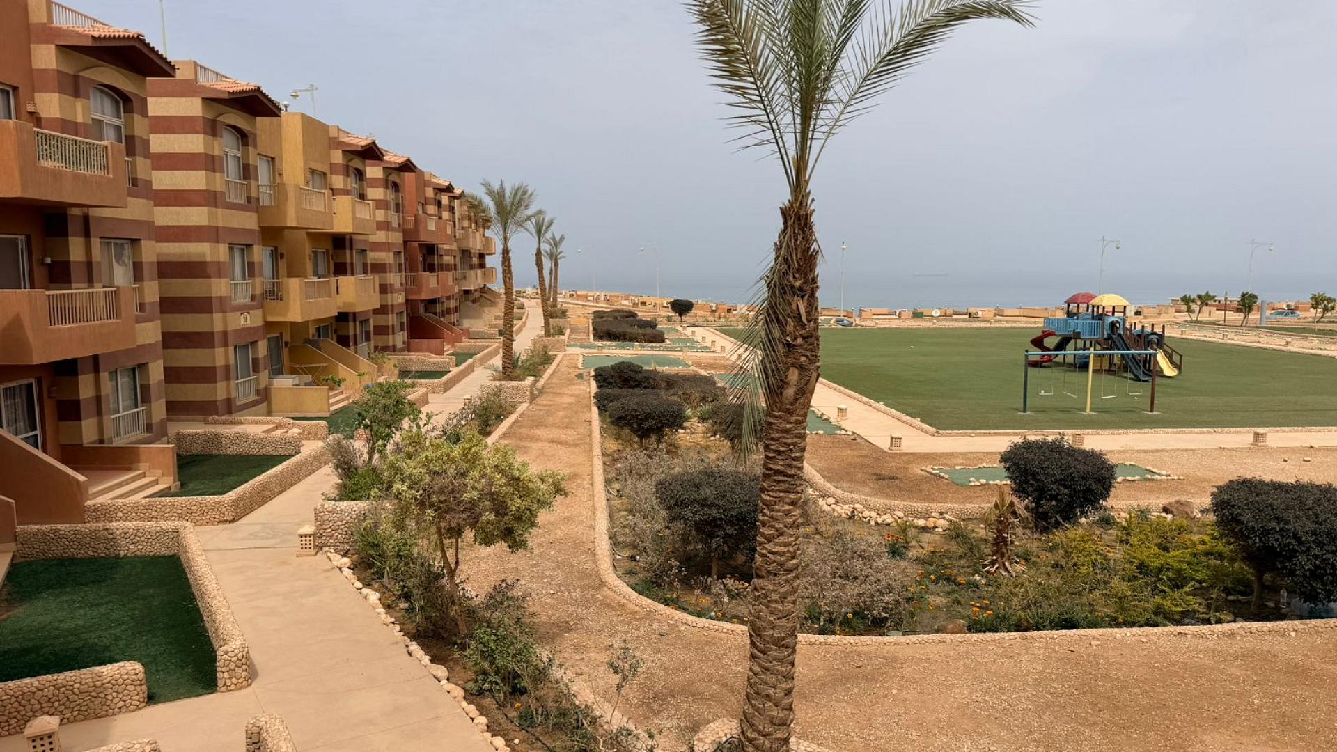 شاليه لقطة بأرخص سعر جاهز بفرش فندقي 100م