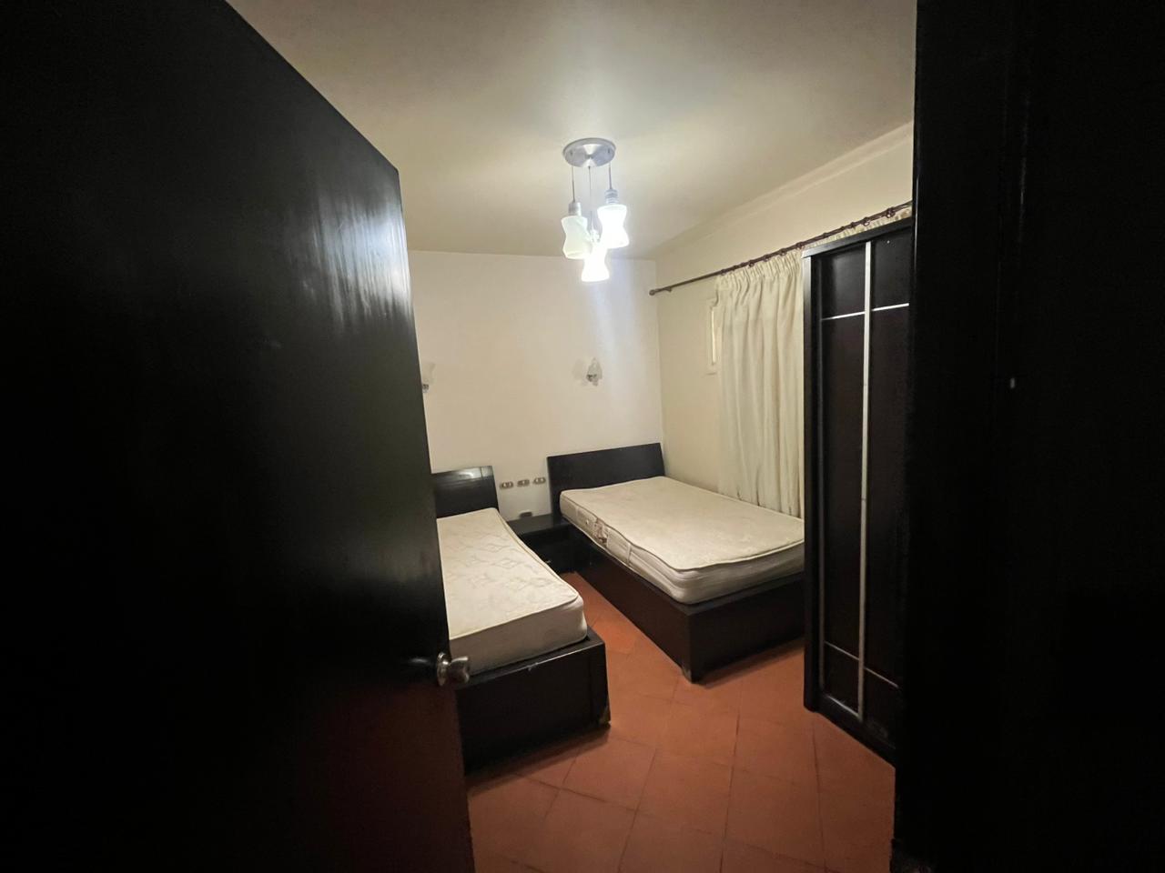 شالية متاح فورا للمعاينة شايف البسين 100م غرفتين مفروش ومجهز بالكامل !!