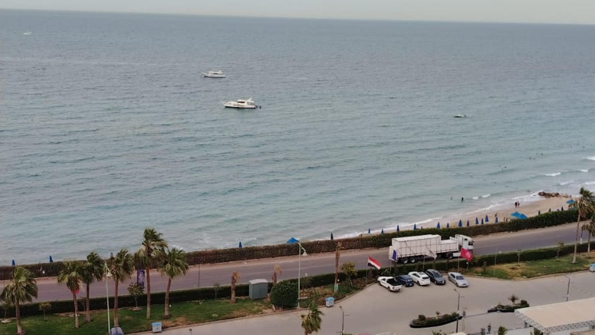 شاليه للبيع في مرحلة الاهرامات (( برج خوفو )) 110م بأقل سعر 