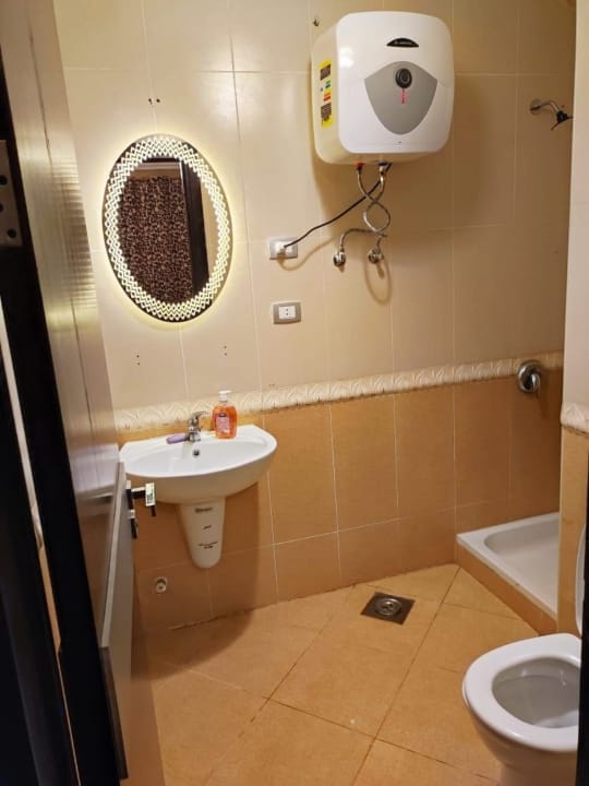 شاليه 100 للبيع فيو بحر مباشر 